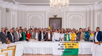 El jefe de Estado recibió a los voceros de la Confederación Nacional de Acción Comunal de Colombia en la Casa de Nariño.