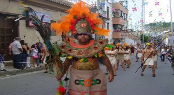 Kilómetros de cultura recorrerán los artistas de Ocaña durante el Desfile cultural de los Genitores.