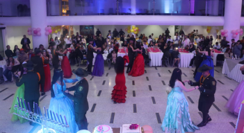 Por octava ocasión la Policía de Norte de Santander organizó la fiesta de 15 años a 10 jovencitas del área rural de Pamplona. 