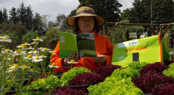 Maleta viajera en el sector rural para instruir a los campesinos.