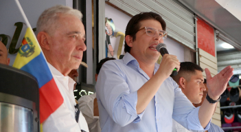 El senador Miguel Uribe acompañó al expresidente en su visita a Cúcuta.