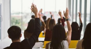 ¿Me pueden multar si no asisto a la asamblea de copropietarios?