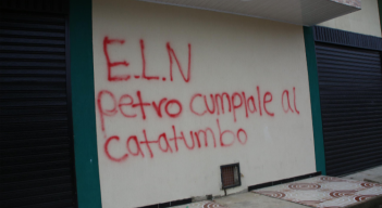Así lucen las paredes en las poblaciones del Catatumbo.