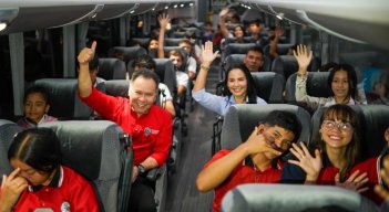 El gobernador William Villamizar da inicio desde hoy al transporte escolar fronterizo/Foto cortesía Juan Pablo Bayona
