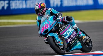 David Alonso se alista para su tercera carrera.