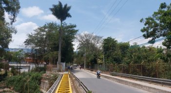 Es imperioso el arreglo de la estructura metálica para facilitar la movilidad por el anillo vial.