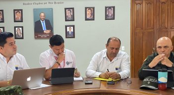 alcade-ocaña-toque-de-queda
