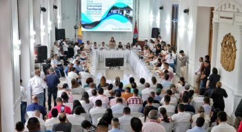 El gobernador William Villamizar y la ministra de Vivienda Helga María Rivas presidnideron el encuentro por el agua/Foto cortesía