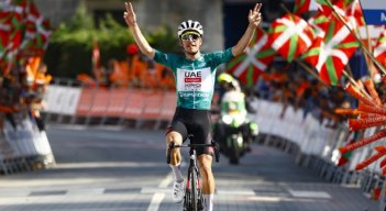 El portugués ganó la cuarta etapa en una gran actuación en la montaña.