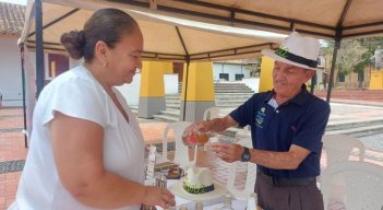 En Ocaña se rinde homenaje a la flor de la barbatusca factor fundamental en la gastronomía local.