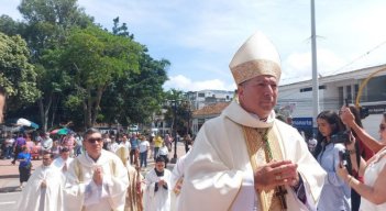 El obispo de la diócesis de Ocaña insta a los grupos alzados en armas a buscar el camino de la reconciliación.
