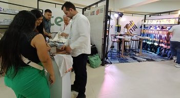 Empresarios de las confecciones. / Foto Leonardo Favio Oliveros-La Opinión