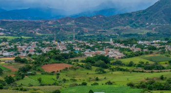 Una polémica se ha generado en el municipio de Ábrego en torno a la exclusión de los niños del sector rural del transporte escolar.