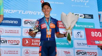El joven ciclista cafetero fue la revelación en la competencia.