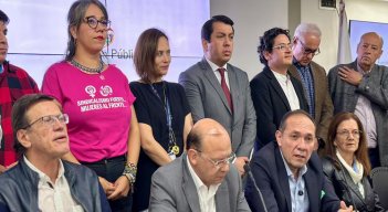 Aumento salarial a empleados del Gobierno