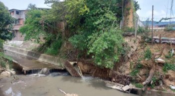 Ribereños solicitan a la Unidad Nacional de Gestión del Riesgo arreglar la canalización y remediar el problema en el emisario de aguas negras.