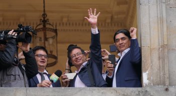 Gustavo Bolívar y Gustavo Petro