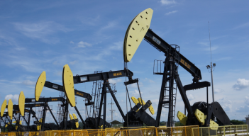 Petroleo baja luego de la decisión OPEP+