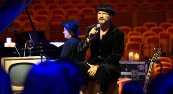 Ricardo Arjona abre el corazón de ‘Seco’ con una serie de videos en vivo.