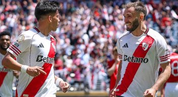 Los rioplatenses mostraron su jerarquía en el arranque del torneo.