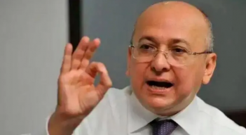 Eduardo Montealegre desata ola de renuncias de juristas 