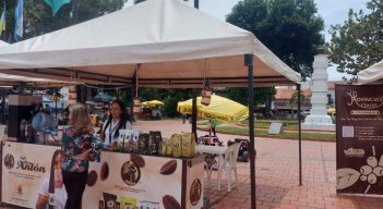 En Ocaña se adelanta jornadas ambientales para crear conciencia ecológica entre la población.