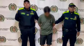 Hombre señalado de arrastrar a una mujer por robarla