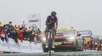 Ben O'connor (Jayco)  ganador y más combativo en la etapa 18.