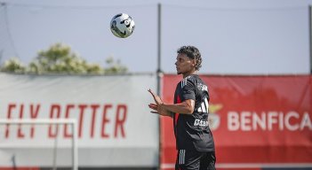 El volante colombiano Richard Ríos tuvo su primer contacto con su nuevo equipo.
