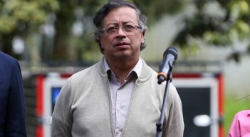 Gustavo-Petro-abogado-Alejandro-Carranza