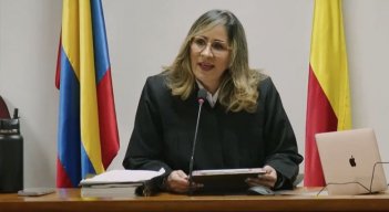 JUEZA URIBE. 