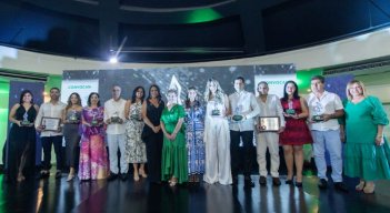 PREMIO MÉRITO EMPRESARIAL. 