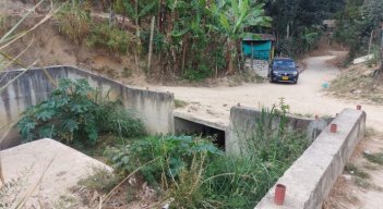 Moradores del sur de la ciudad reclaman programas de saneamiento básico ambiental.