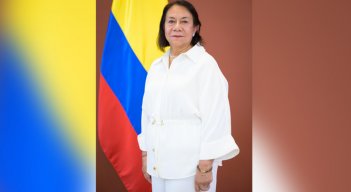 ROSA VILLAVICENCIO. 