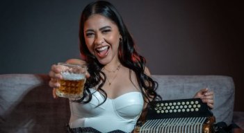 Dayi Pineda se une a Discos Fuentes y lanza nueva agrupación vallenata.