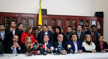 partidos políticos de oposición
