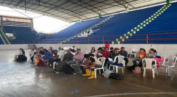 Es imperativo, desplazados deben abandonar el coliseo cubierto Argelino Durán Quintero de Ocaña.