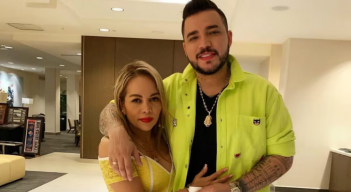 Jessi Uribe y Sandrita