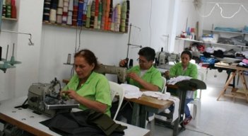 MUJERES