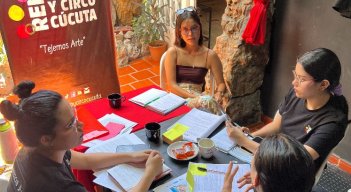 La Red de Teatro y Circo Cúcuta lidera una iniciativa innovadora que busca educar en derechos sexuales y reproductivos a través de la creación colectiva, la expresión artística y el empoderamiento femenino.