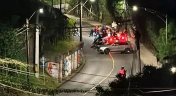 El alcalde Federico Gutiérrez atribuyó el hecho al frente 36 de las disidencias de las Farc, en retaliación por un operativo en Antioquia. Ejército y Policía Antiexplosivos aseguraron la zona.