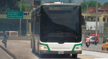 BUS ATROPELLÓ A UN HABITANTE DE CALLE 