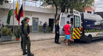 Traslado de presos desde las estaciones de policia a la cárcel de Cúcuta.