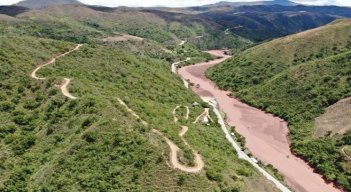 Fueron socializados los estudios y diseños del trazado para conjurar la emergencia vial en el sector El Tarrita.