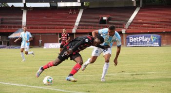 Los rojinegros llegan motivados al partido contra los santandereanos, tras haber goleado a Leones FC. 
