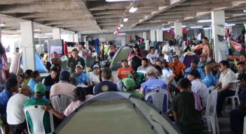 Comunidad Barí al interior del parque 300 años.