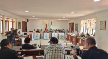 Coalición mayoritaria tiene reparos y deja en estudio a la enajenación del lote para el SENA.