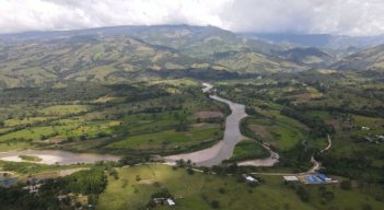 Líderes sociales claman una salida al conflicto armado.