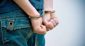 mató a su compañero y se comió su cuerpo