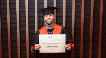 Nicky Jam recibe doctorado Honoris Causa en Colombia.